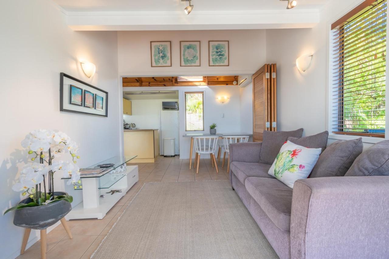 Palm Beach Cottage With Private Spa Pool Екстериор снимка